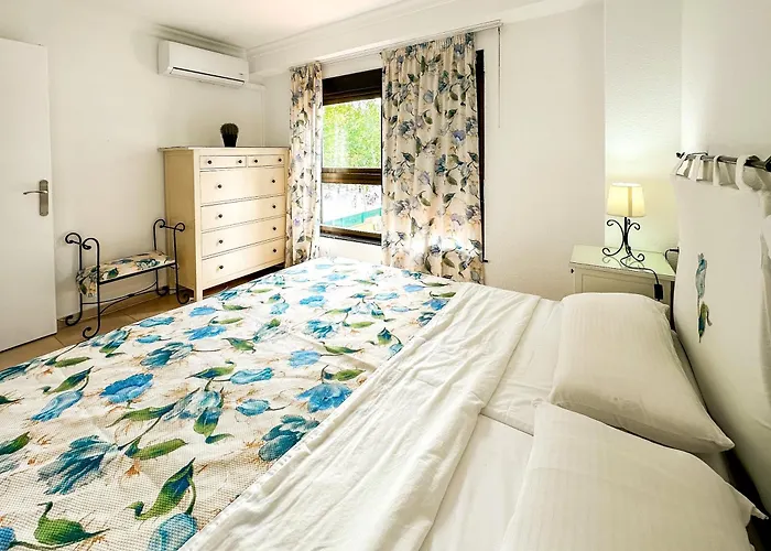 Front Al Mar - And Comfort *