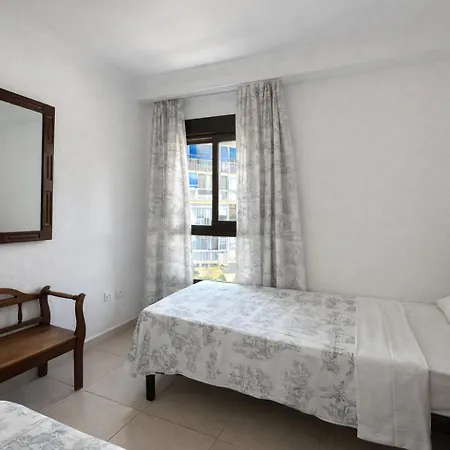 Apartamento Frente Al Mar Con Piscina Benidorm