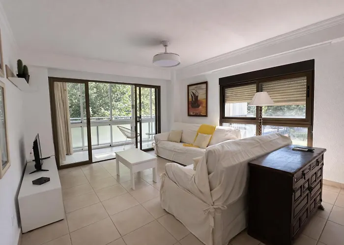 Apartamento Frente Al Mar Con Piscina Benidorm