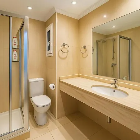 Front Al Mar - And Comfort *